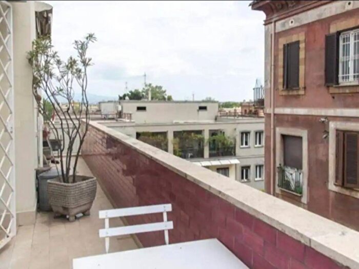 Appartamento bilocale in affitto in Via Dandolo, Trastevere, Roma