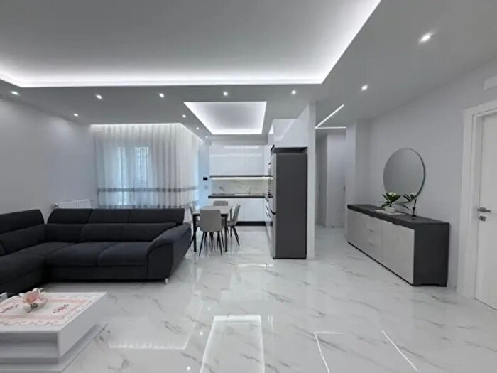 Appartamento trilocale in vendita in Corso Dante Alighieri, Asti