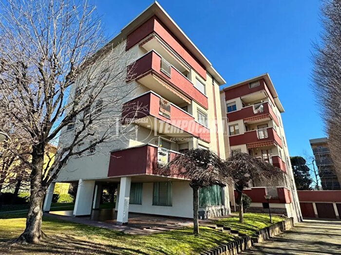 Appartamento trilocale in vendita in Via Giuseppe Fanin, Arluno