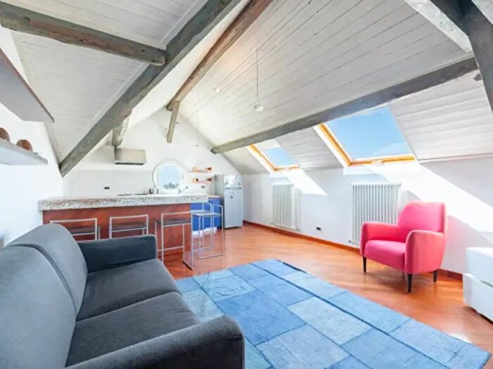 Appartamento trilocale in vendita in Via Romana, Bordighera