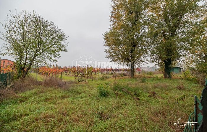 Casa in vendita in Strada Lesignana, Modena