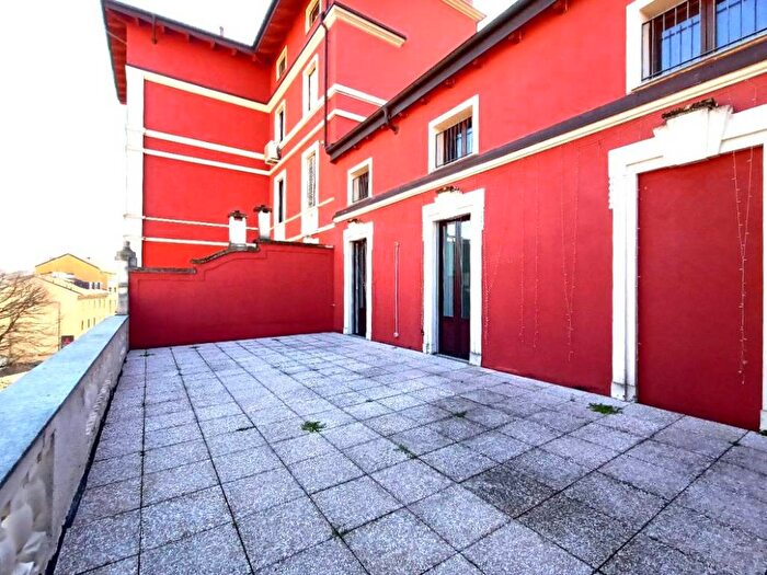 Appartamento bilocale in affitto in Via Spartaco, Montenero, Milano