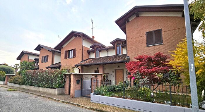 Casa con 5 locali in vendita in Via Santa Margherita, Verolengo