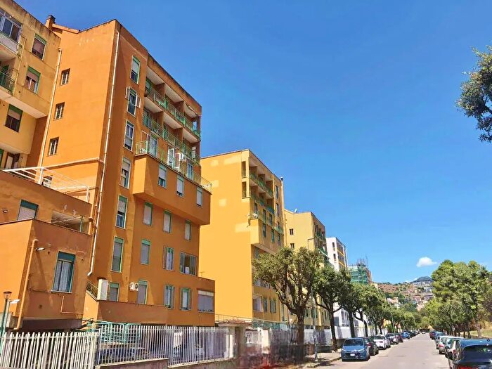 Appartamento quadrilocale in vendita in Via Raffaele di Palo, Salerno