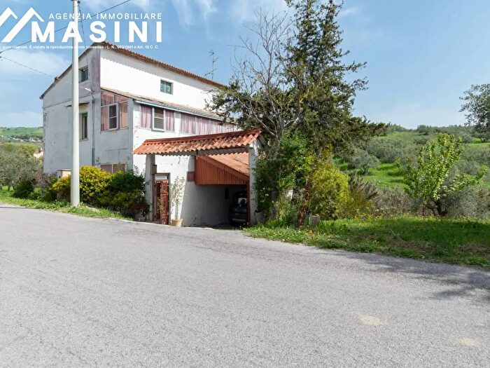 Casa quadrilocale in vendita in Contrada Rizzacorno, Lanciano