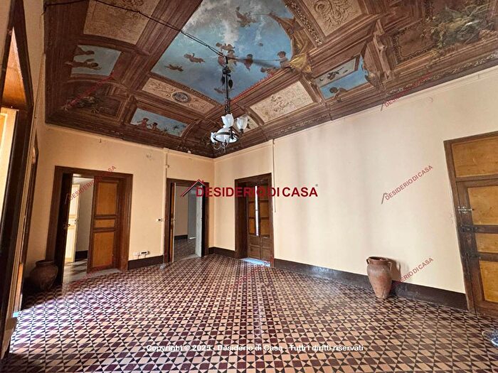 Appartamento con 6 locali in affitto in Via Bastioni, Centro, Trapani