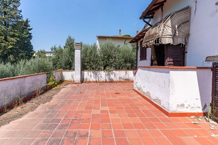 Casa con 9 locali in vendita in Monterappoli Fi, Empoli