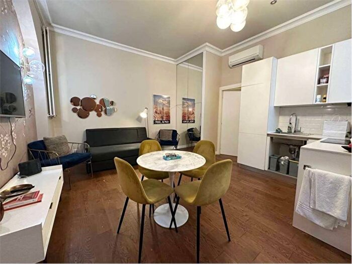 Appartamento bilocale in affitto in Via Arena, Ticinese, Milano