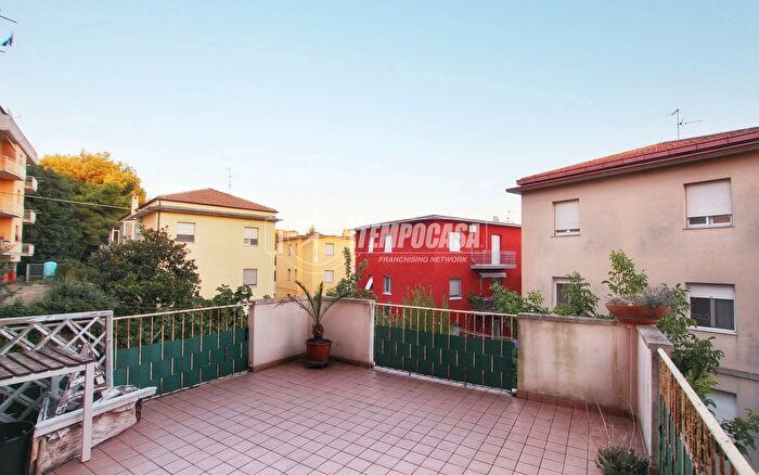 Appartamento quadrilocale in vendita in Via Circonvallazione, Ancona