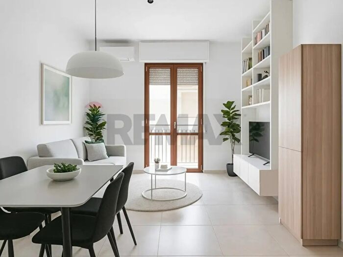 Appartamento trilocale in vendita in Via Pellizari, Vimercate