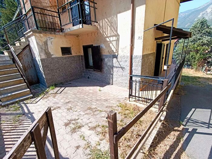 Case in Vendita e in Affitto - 2