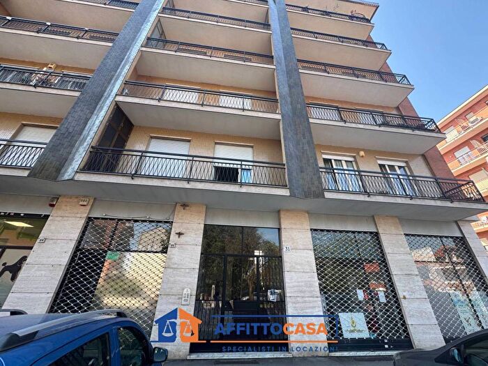 Appartamento trilocale in affitto in Via Sangone, Nichelino