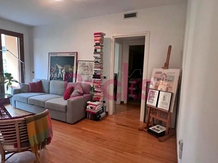 Appartamento bilocale in affitto in Via Magolfa, Milano