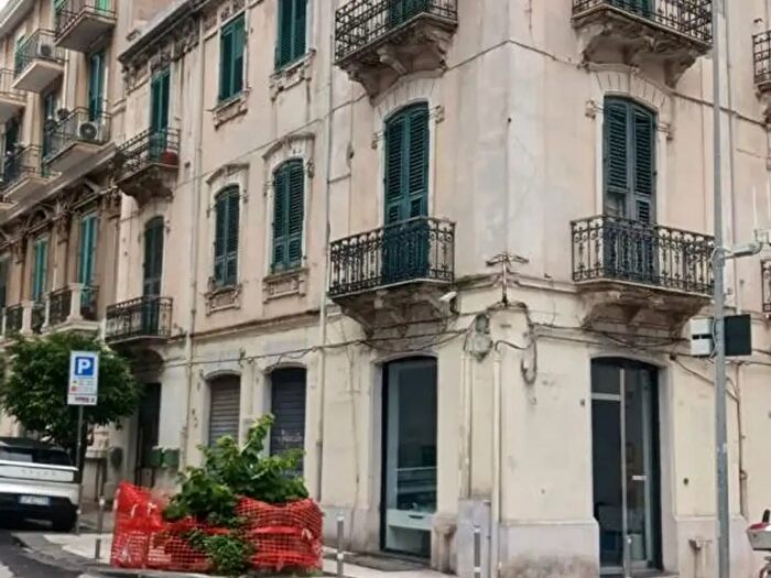 Appartamento quadrilocale in affitto in Via Centonze, Messina