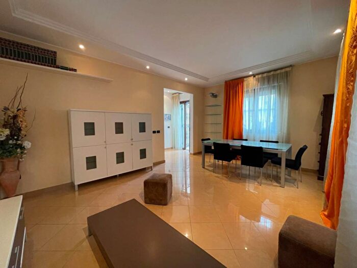 Appartamento trilocale in affitto in Viale Messina, Miramare Rivazzurra, Rimini