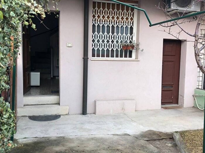 Appartamento trilocale in affitto in Villaggio Sereno, Brescia