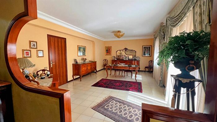 Appartamento con 6 locali in vendita in Via delle Betulle, Sciacca