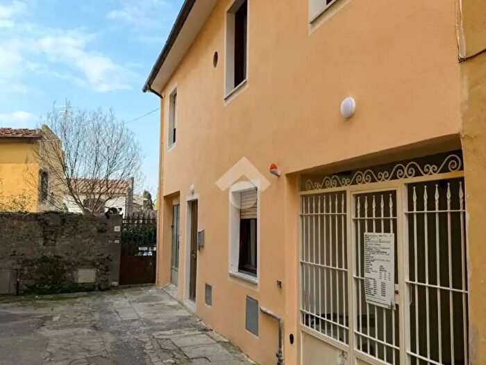 Appartamento quadrilocale in affitto in Via Italo Possenti, San Giuliano Terme
