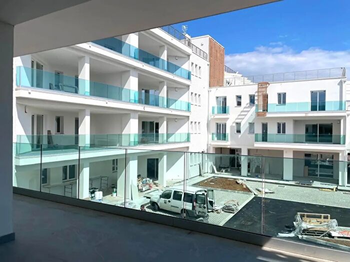 Appartamento quadrilocale in vendita in Via Martiri di Cefalonia, Catanzaro