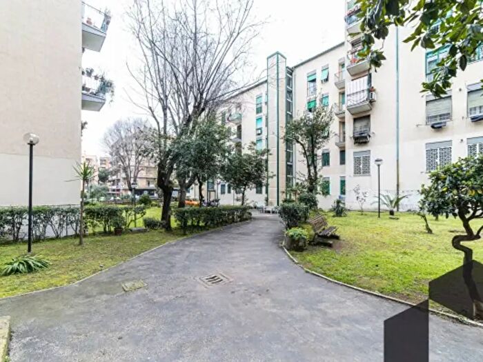 Appartamento trilocale in vendita in Via Vincenzo Cesati, Roma