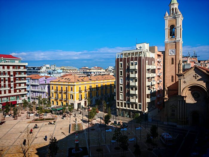 Appartamento quadrilocale in vendita in Piazza del Sacro Cuore, Pescara