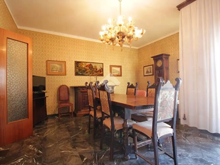 Appartamento quadrilocale in affitto in Via Trilussa, Bologna