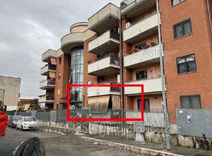 Appartamento trilocale in vendita in Via Flavio Stilicone, Guidonia Montecelio