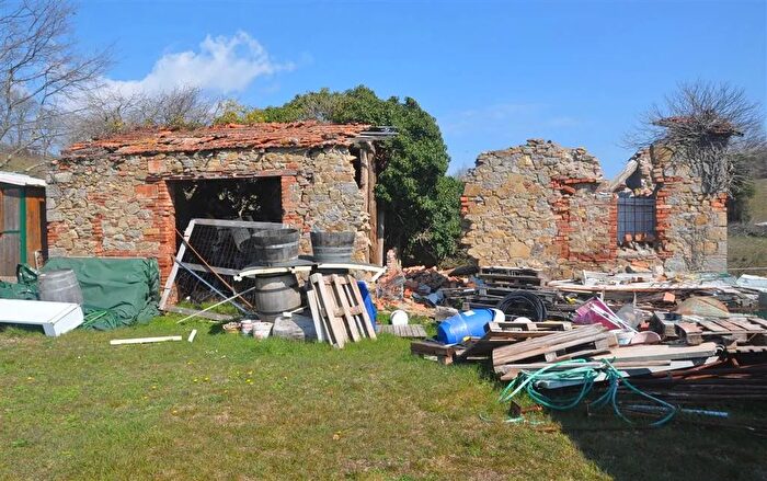 Casa in vendita in Montecatini Val Di Cecina