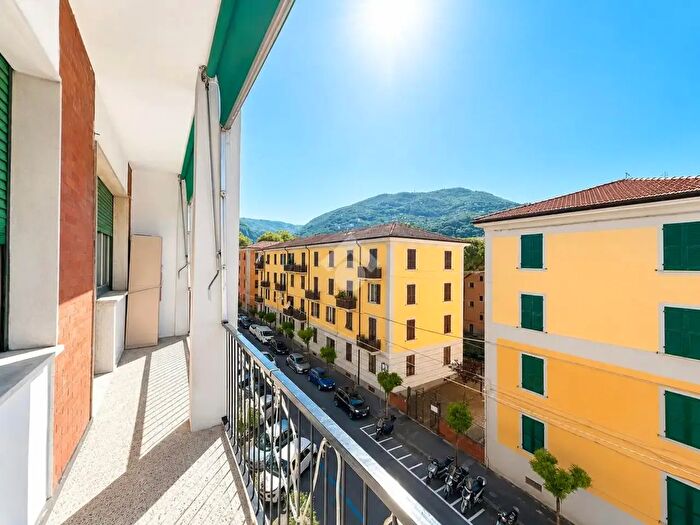 Appartamento quadrilocale in vendita in Via Filippo Corridoni, La Spezia