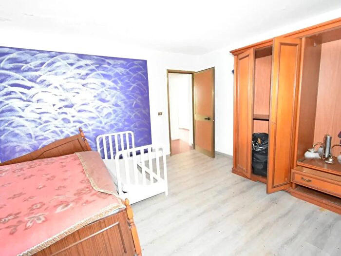 Casa con 9 locali in vendita in Pisa