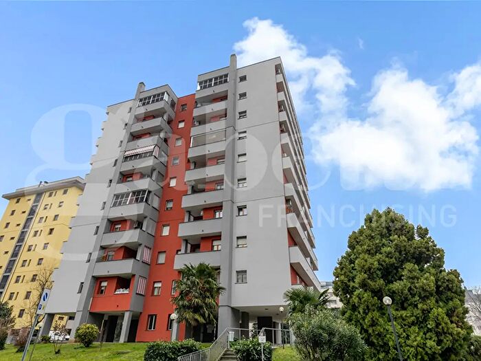 Appartamento quadrilocale in vendita in Via Guido Rossa, Rozzano