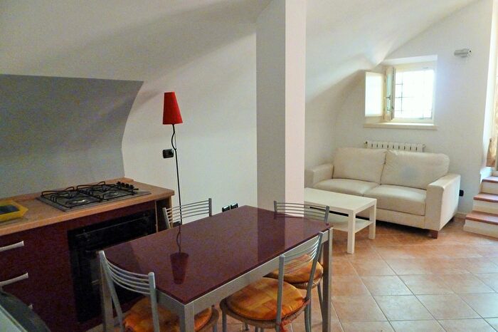 Appartamento monolocale in affitto in Desenzano Del Garda