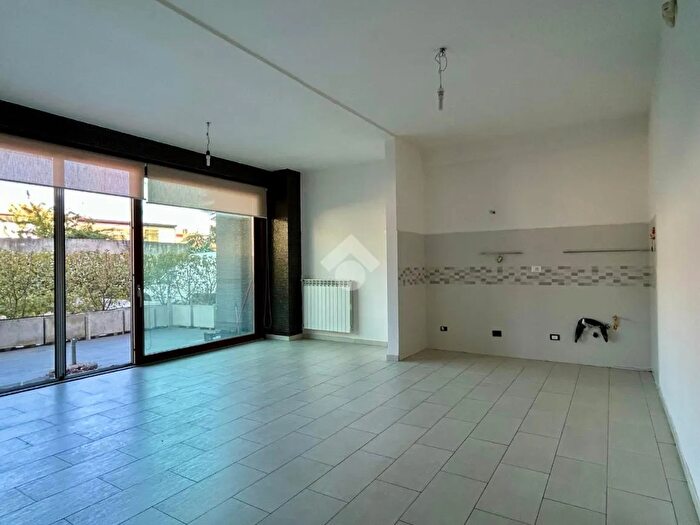 Appartamento trilocale in vendita in Via Fratelli Sprovieri, Cosenza