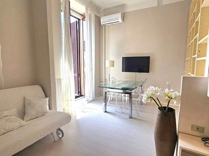 Appartamento trilocale in affitto in Corso Como, Garibaldi Corso Como, Milano