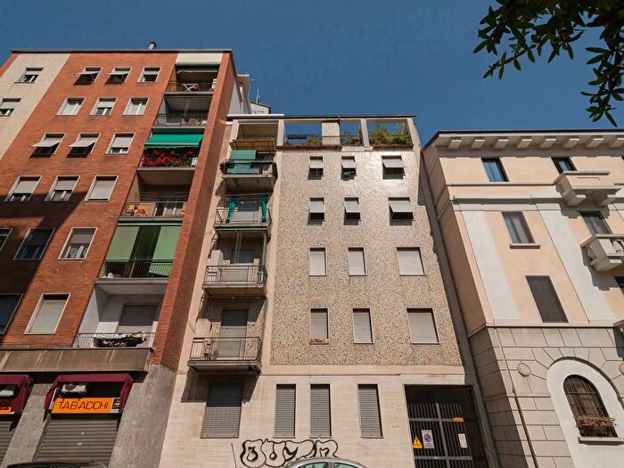 Appartamento trilocale in vendita in Via Rembrandt, Milano