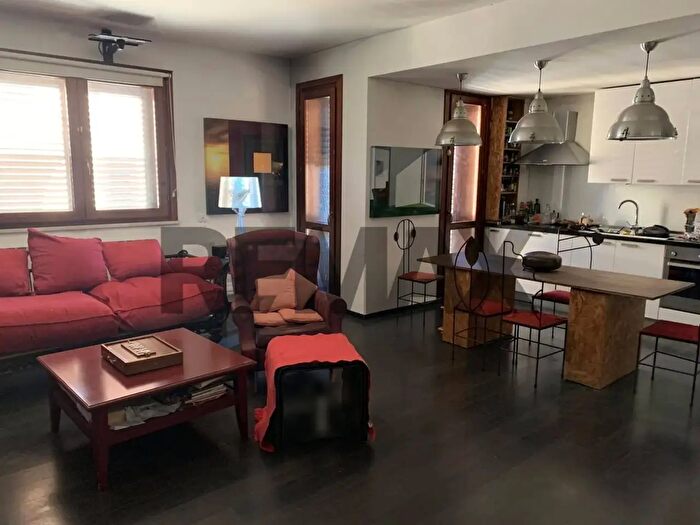 Appartamento con 5 locali in vendita in Via Paolo Rio B, Canicattini Bagni