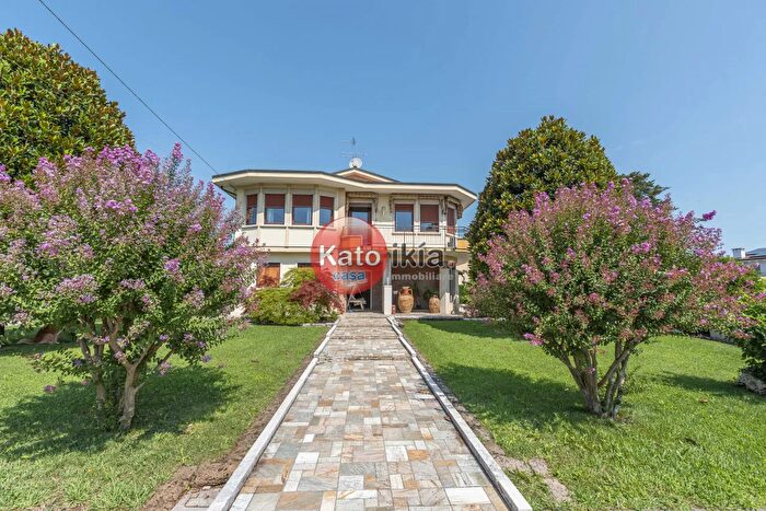 Casa con 6 locali in vendita in Via del Cornale, Sovizzo