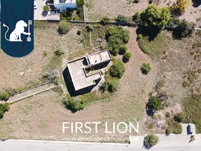 Casa con 6 locali in vendita in Via Vecchia San Donato, Cavallino