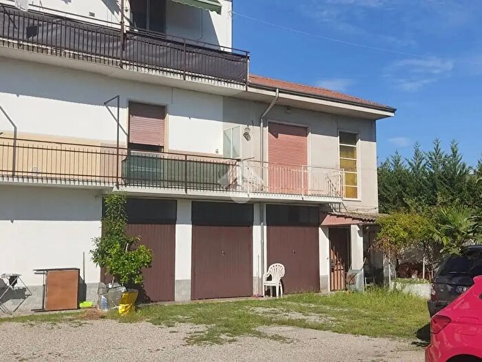 Casa trilocale in vendita in Via Arno, Lonate Pozzolo
