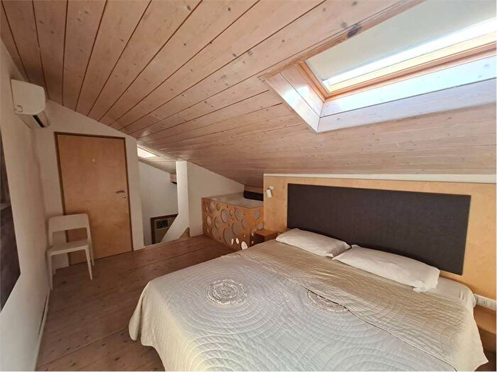 Appartamento bilocale in affitto in VIA FONTANA, Centro Storico, Como