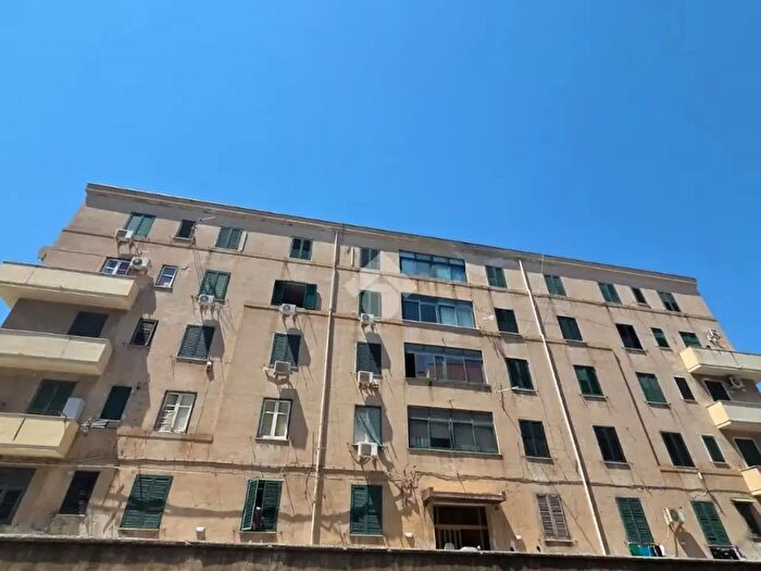 Appartamento con 5 locali in affitto in Via Generale Cadorna Luigi, Palermo