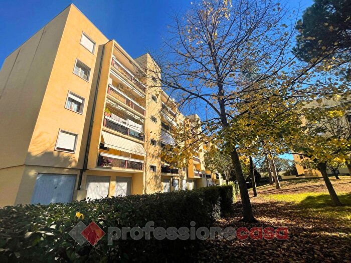 Appartamento trilocale in vendita in Via Chiusi, Perugia