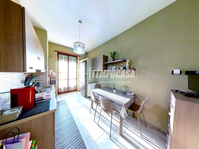 Appartamento trilocale in vendita in Via Ceresole, Torino
