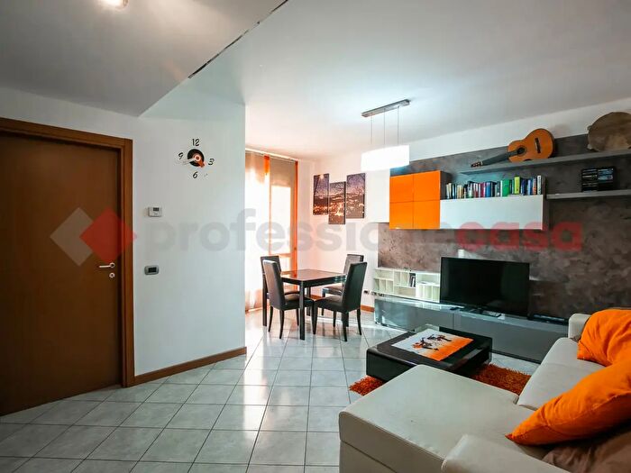 Appartamento bilocale in vendita in VI San Michele, Varedo
