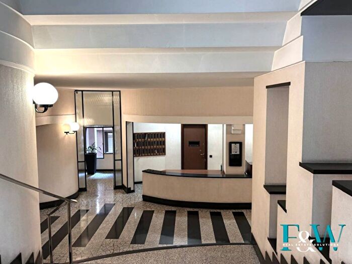 Appartamento trilocale in affitto in Piazza Ernesto De Angeli, Frua, Milano