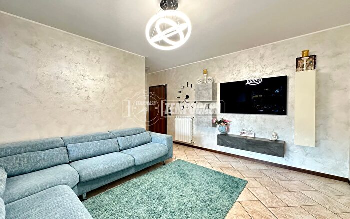 Appartamento trilocale in vendita in Via Don Gualandris, Credaro