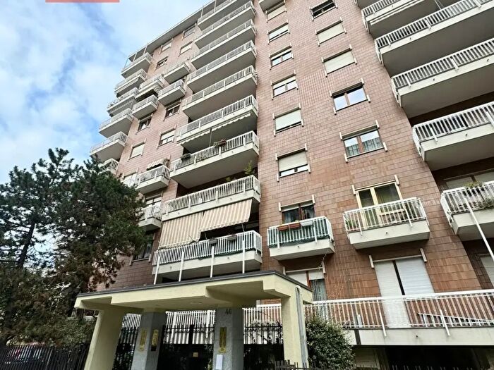 Appartamento trilocale in affitto in Via Monte Ortigara, Torino