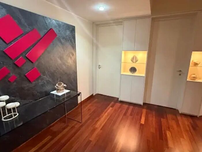 Appartamento trilocale in vendita in Via Giovanni da Verrazzano, Milano