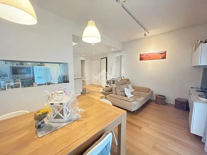 Appartamento trilocale in vendita in Via Pietro Paleocapa, Venezia