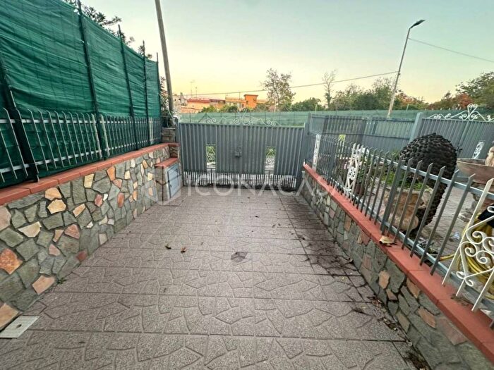 Appartamento trilocale in affitto in Via Trentola, Somma Vesuviana